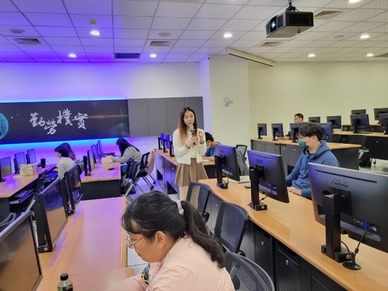 Participants engaged in hands-on practical exercises.(Open new window/jpg file)Image